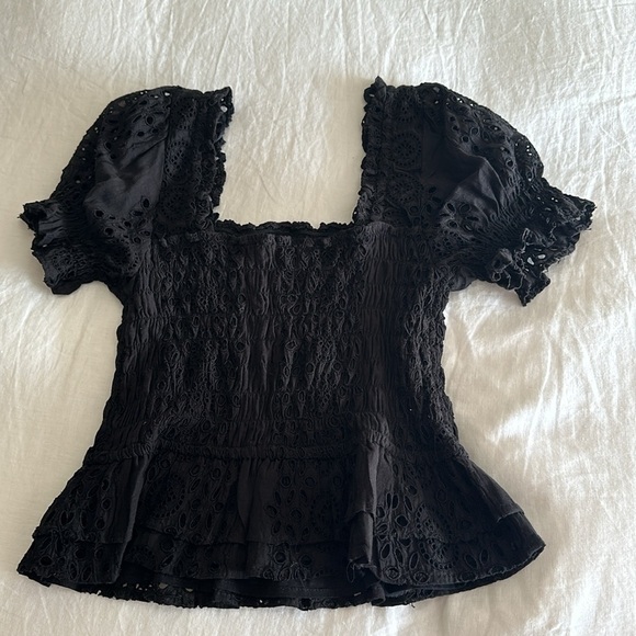 ASTR the label black puff sleeve top. Size small​​​​​​ - Picture 4 of 5